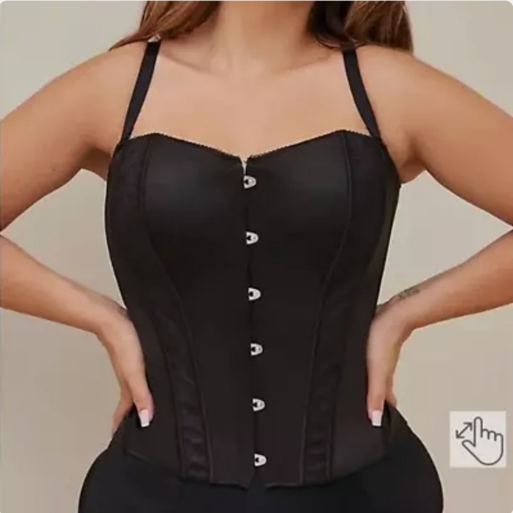 Black Corset Top with Sweetheart Neckline- TORRID NWT